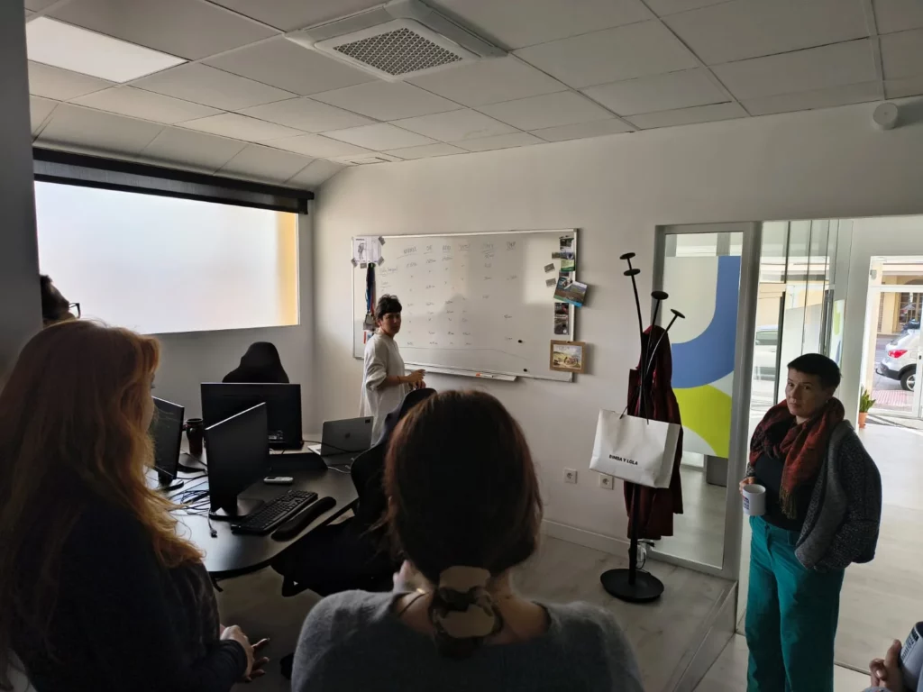 empower her - apidi 4